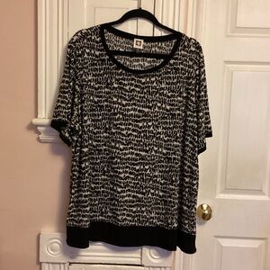 Anne Klein Black and White Printed Short Sleeve Top